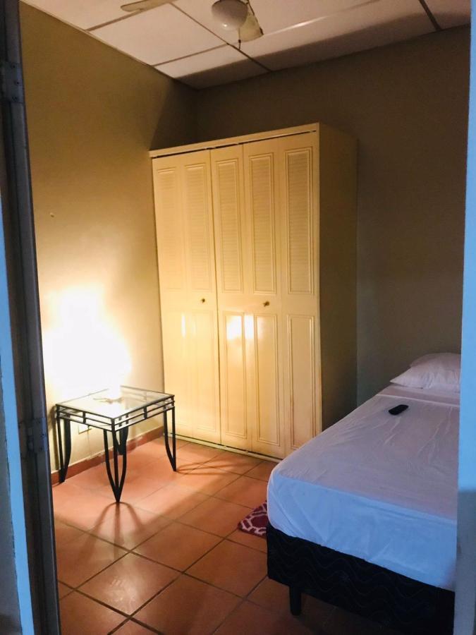 Loma Alta Home Санта Ана Екстериор снимка